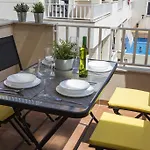 Singularstays Vi Puzol
