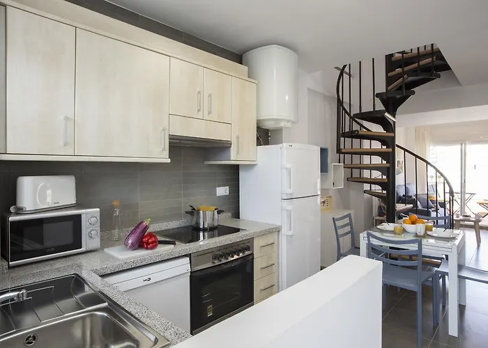 Apartment Singularstays Vi