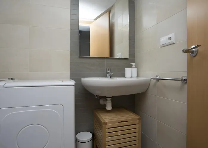 Apartment Singularstays Vi